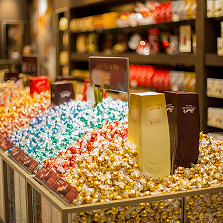 Lindt Bluewater, Kent opens