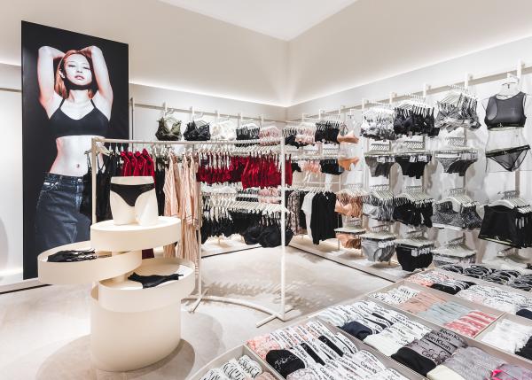 Calvin Klein Bluewater Shopping Retail Destination Kent